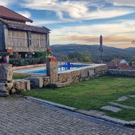 Casa Entre-Palheiros E Casa Do Canastro مونتاليغري المظهر الخارجي الصورة
