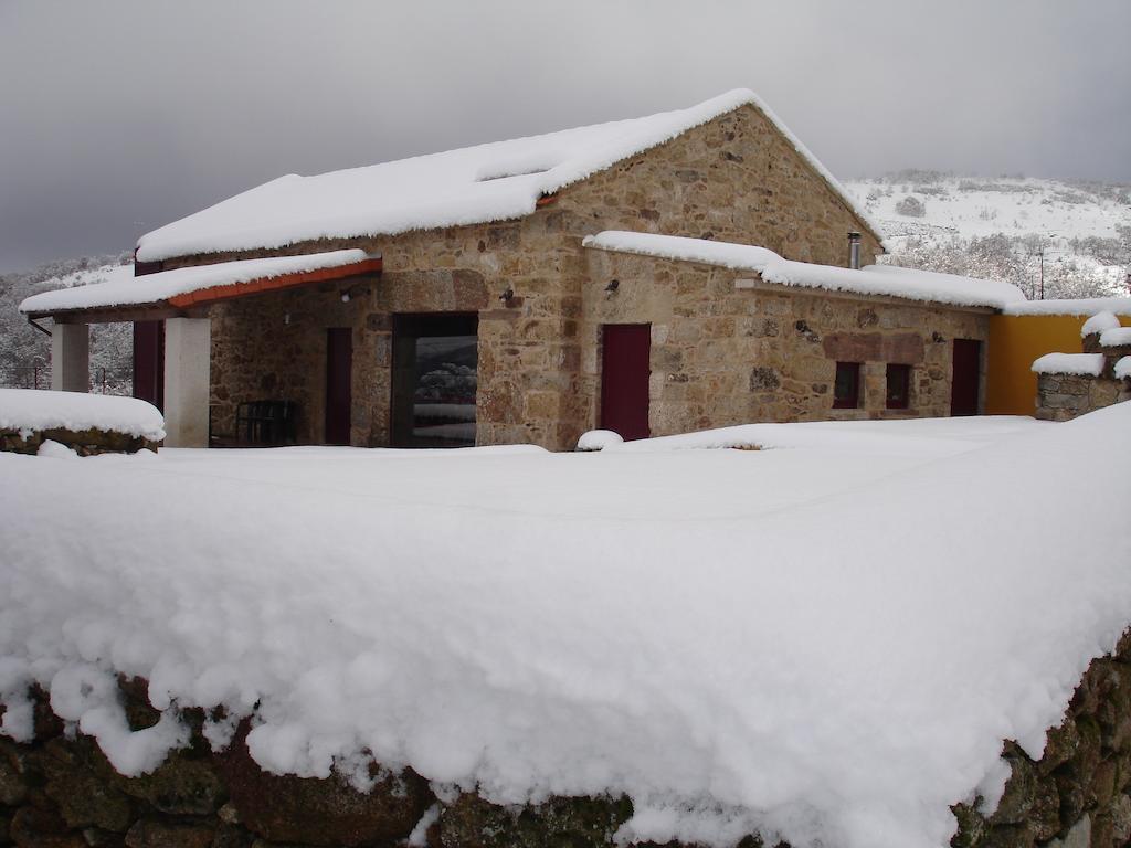 Casa Entre-Palheiros E Casa Do Canastro مونتاليغري المظهر الخارجي الصورة
